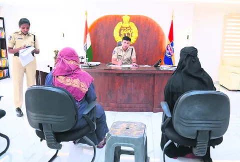 ఏఈఓ, ఇన్‌చార్జి సీఈఓ సస్పెన్షన్‌