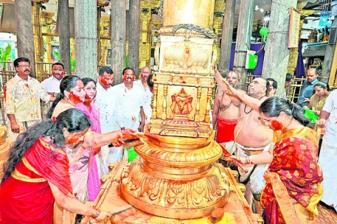 శాస్త్రోక్తంగా కోయిల్‌ ఆళ్వార్‌ తిరుమంజనం