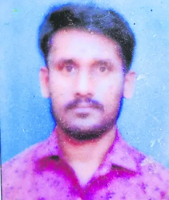 రోడ్డు దాటుతుండగా వాహనం ఢీకొని.. 