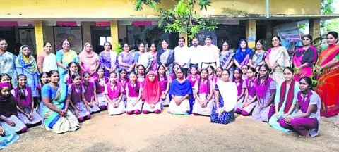 విద్యార్థులు లక్ష్య సాధనకు కృషి చేయాలి