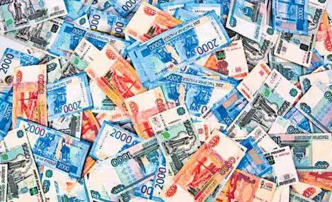 A Factory Worker Got Everyone's Paycheck by Mistake12