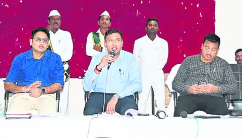 గడువులోపు పనులు పూర్తి చేయాలి