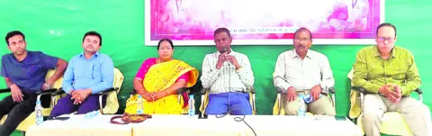 నిత్యం యోగా సాధన చేయాలి
