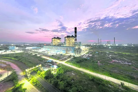 రికార్డులు.. అవార్డులు 