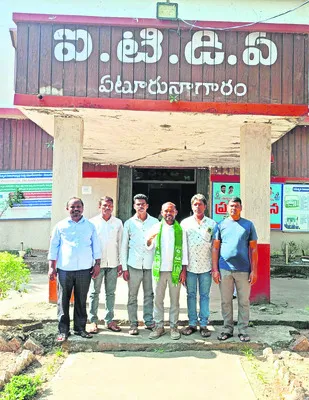 ఐటీడీఏను తరలిస్తే ఊరుకోం..