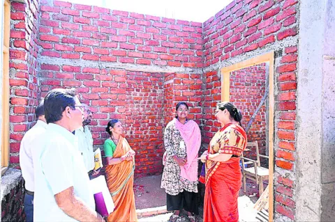 ‘పట్టణం’లో సందిగ్ధం!