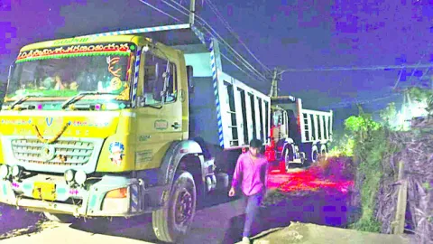 గ్రావెల్‌ దోపిడీని అడ్డుకున్న గ్రామస్తులు 