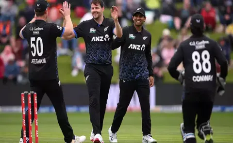 Duffy's four-fer takes New Zealand to series win
