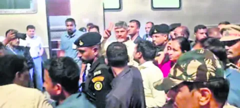 వాహనమిత్ర డబ్బులు మాకెందుకు వేయలేదు? 