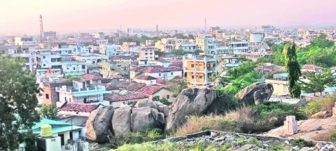 ఆదాయం మూరెడు.. ఖర్చు బారెడు