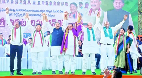 సలహాదారే కాదు.. జిల్లాకు మంత్రి!