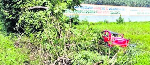 గోదావరిలో యువకుడి గల్లంతు !