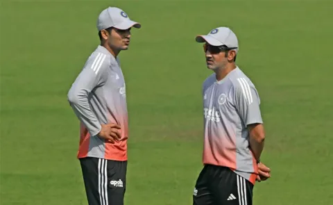 India have Six left-handers in their Test XI for the 1st time in history6