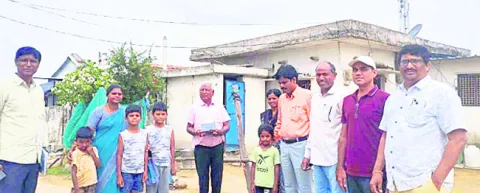 పిల్లలు బడిబాట పట్టేలా..