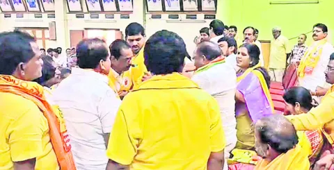 భీమవరం టీడీపీలో రభస 