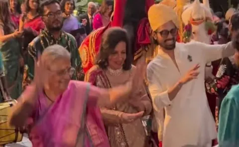 Sudha Murty and Kiran Mazumdar Shaw dancing at Eric Mazumdar Bengaluru wedding