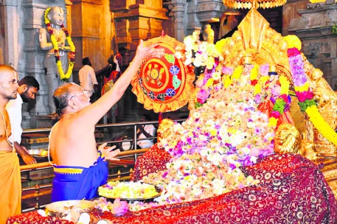 యాదాద్రిలో ఏకాదశి పూజలు
