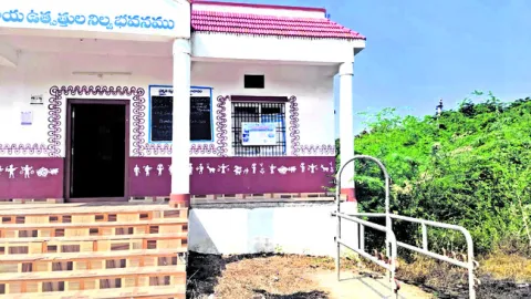 రైతు సేవా కేంద్రాల్లో వైద్య సేవలు బంద్‌ 
