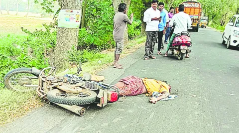 లారీ ఢీకొని వ్యక్తి మృతి 