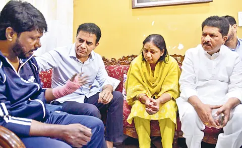 KCR Key Meeting with KTR and Harish Rao at Erravalli Farm House