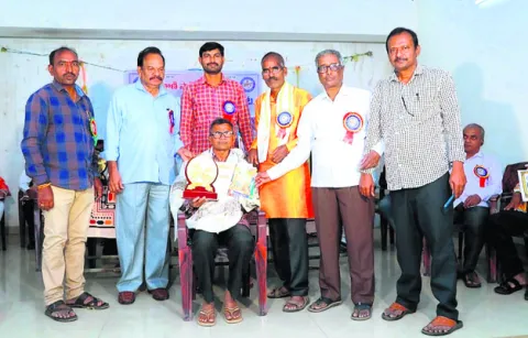 ‘పోరెడ్డి’కి బాలసాహిత్య పురస్కారం