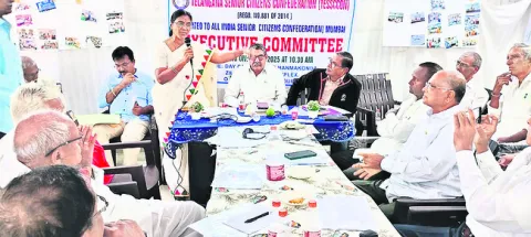 వయోవృద్ధుల సేవలు సమాజానికి అవసరం