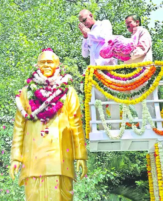 రాజకీయాలు కావు.. సేవలు గొప్పవి