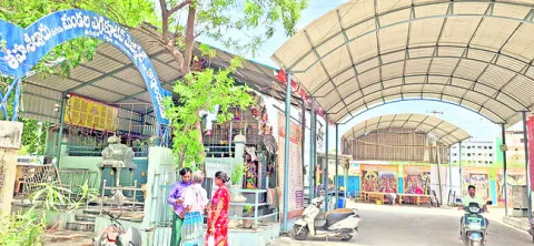 దేవుడి పేరిట దరా్జగా కబా్జ!