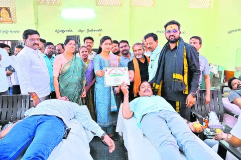 సమాజంలో జర్నలిస్టుల పాత్ర కీలకం