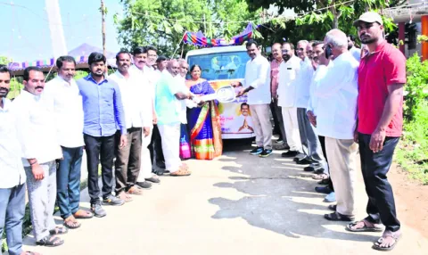 ‘చేయూత’ సేవలు అభినందనీయం 