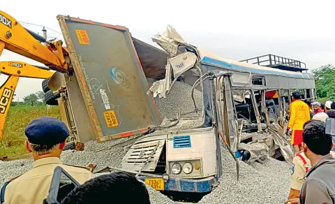 No Help To Mirzaguda Accident Victims