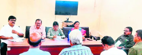 పెయ్యదూడల అభివృద్ధిని ప్రోత్సహించాలి