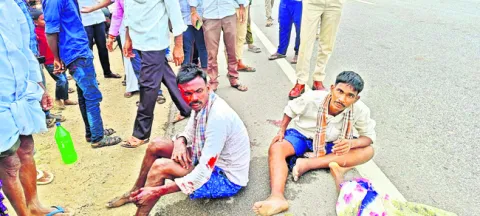 ఆటో బోల్తా –  వ్యక్తి మృతి 