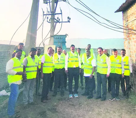 విద్యుత్‌ శాఖ.. ప్రజాబాట