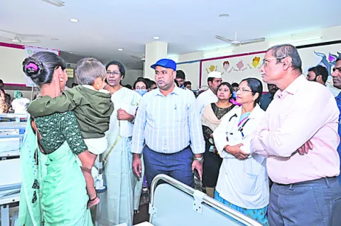 వైద్య విద్యార్థులకు సౌకర్యాలు కల్పిస్తాం 