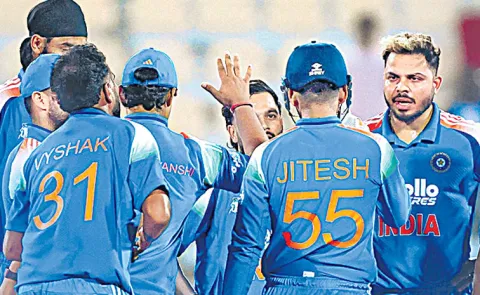 India A has advanced to which semi final in the Asia Cup Rising Stars tournament8