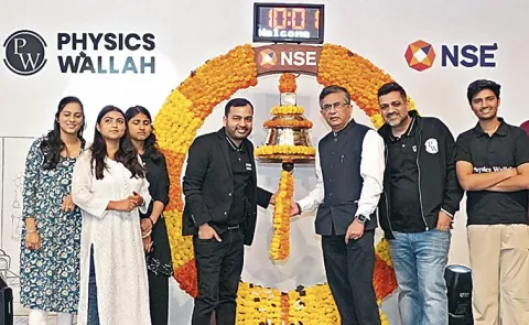 PhysicsWallah share price ipo listing2