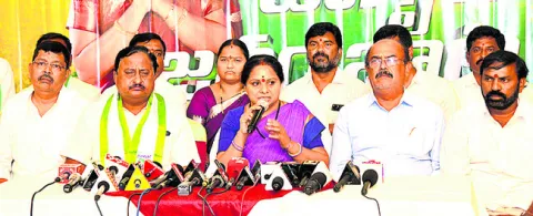 రాష్ట్రంలో రాజకీయ శూన్యత