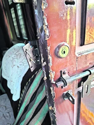 డాక్టర్స్‌ కాలనీలో చోరీ 