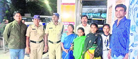 అదృశ్యమైన విద్యార్థినుల ఆచూకీ లభ్యం