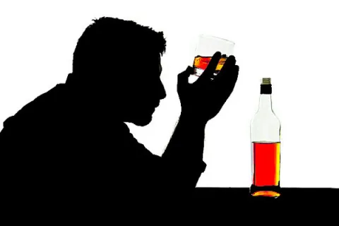 ప్రాణాలు తీస్తున్న మద్యం వ్యసనం 