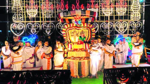 కృష్ణమ్మా.. చల్లగా చూడమ్మా!