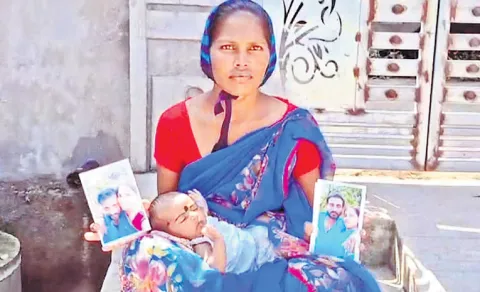 Woman protests outside lovers house in Nalgonda