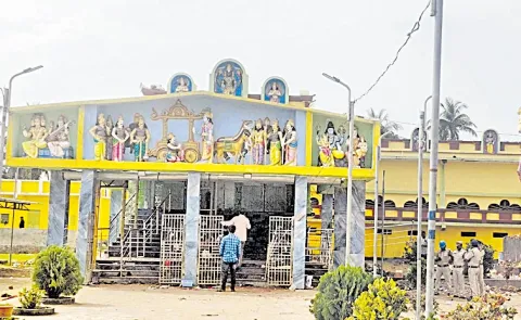 Dissatisfaction with Kasibugga Venkateswara Swamy Temple
