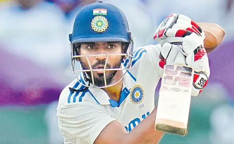 Andhra team is heading towards a good score in the first innings in the ongoing match against Odisha7