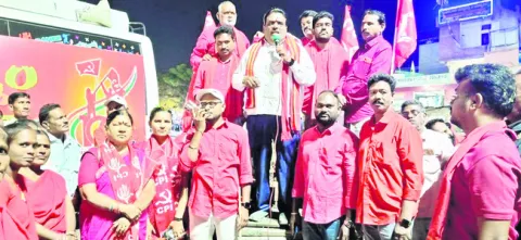 కమ్యూనిస్టులు కలిసి ఉద్యమించాలి