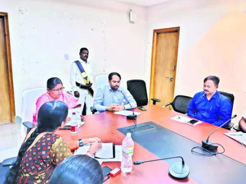 విద్యార్థుల సమగ్రాభివృద్ధికి కృషి చేయాలి