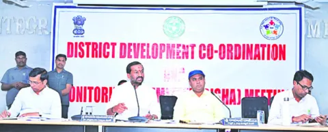 నిధులిచ్చినా ఖర్చు చేయరేం?