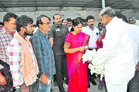 ఏడు మిల్లుల్లో పత్తి కొనుగోలు 