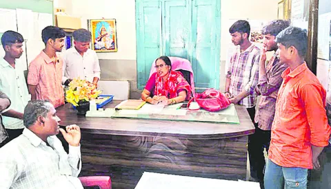 ఆ డబ్బులు ఏమయ్యాయి? 